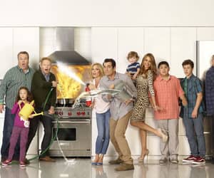 Countdown to Modern Family - Thursday, 28 September 2017